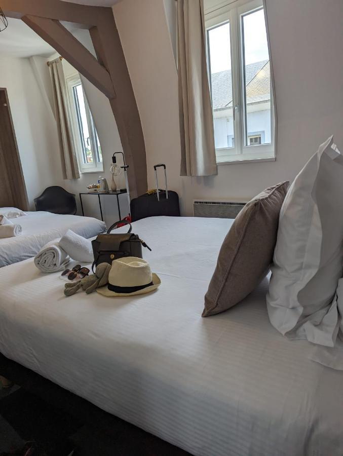 Hotel Le Lion D'Or Bernay  Buitenkant foto