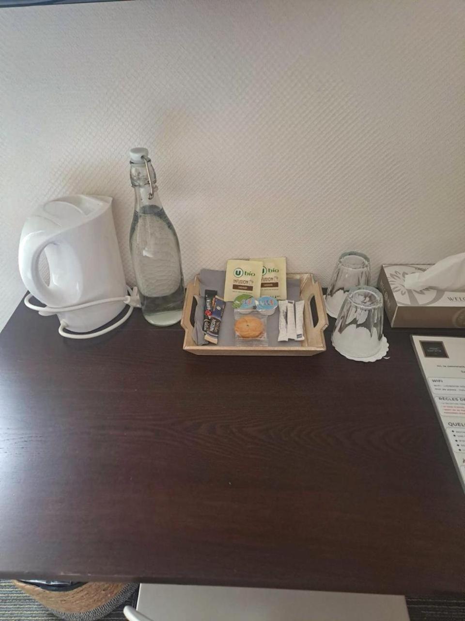 Hotel Le Lion D'Or Bernay  Buitenkant foto